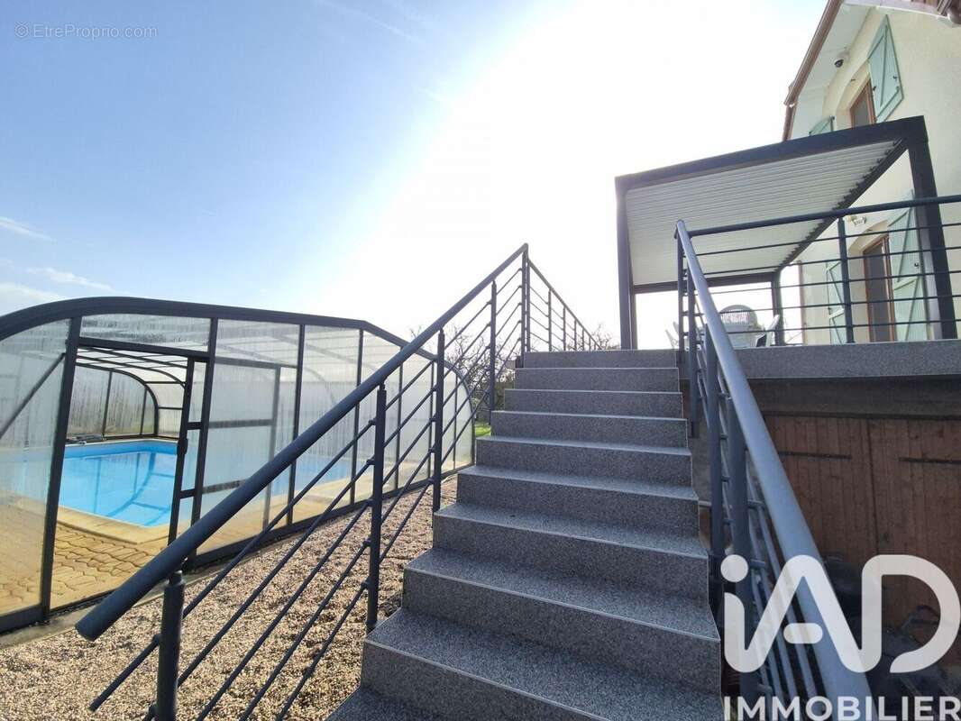 Maison 200 m² à Haraucourt  - photo 7