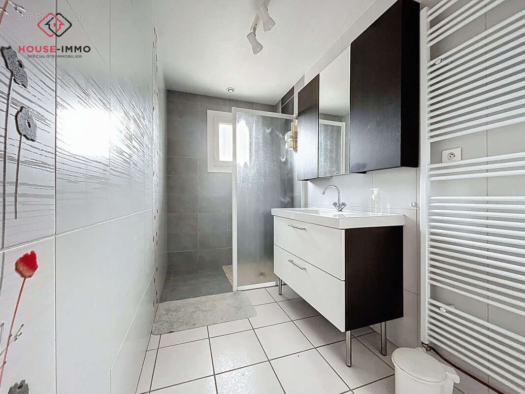 Maison à CLAIRVAUX-LES-LACS