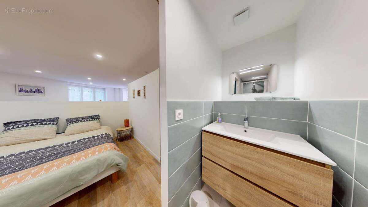 Appartement à MANDELIEU-LA-NAPOULE