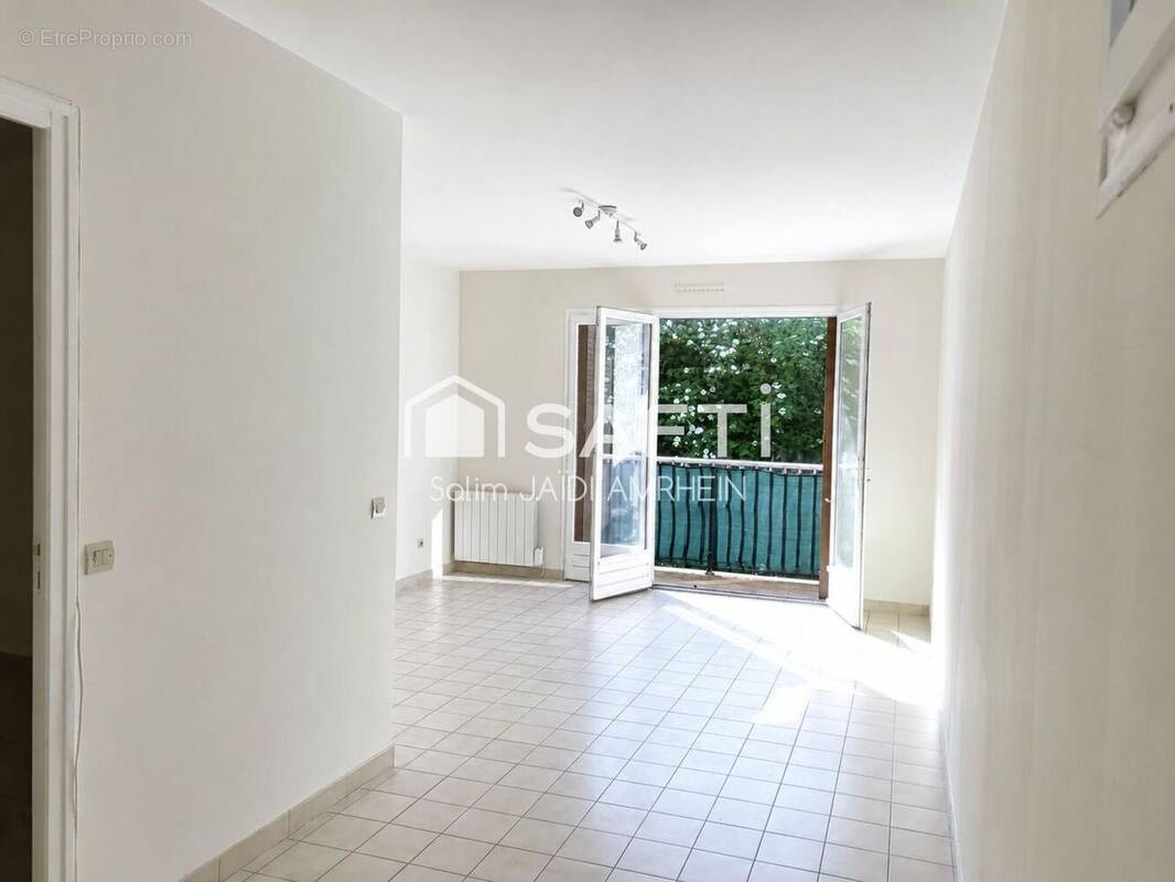 Photo 1 - Appartement à LIVRY-GARGAN