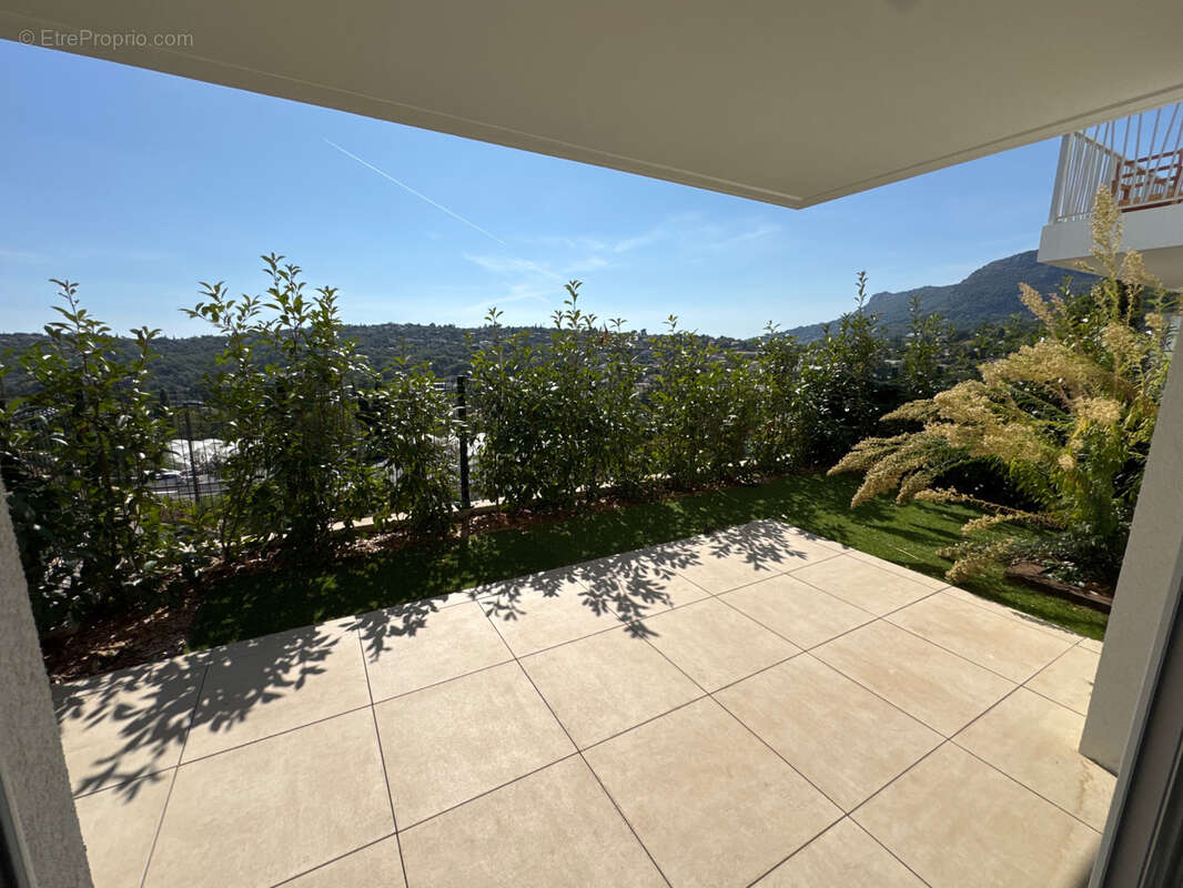 Appartement à SAINT-JEANNET