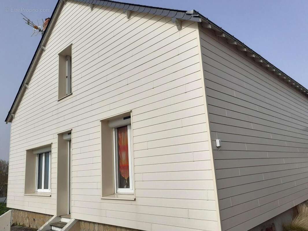   - Maison à THOUARS