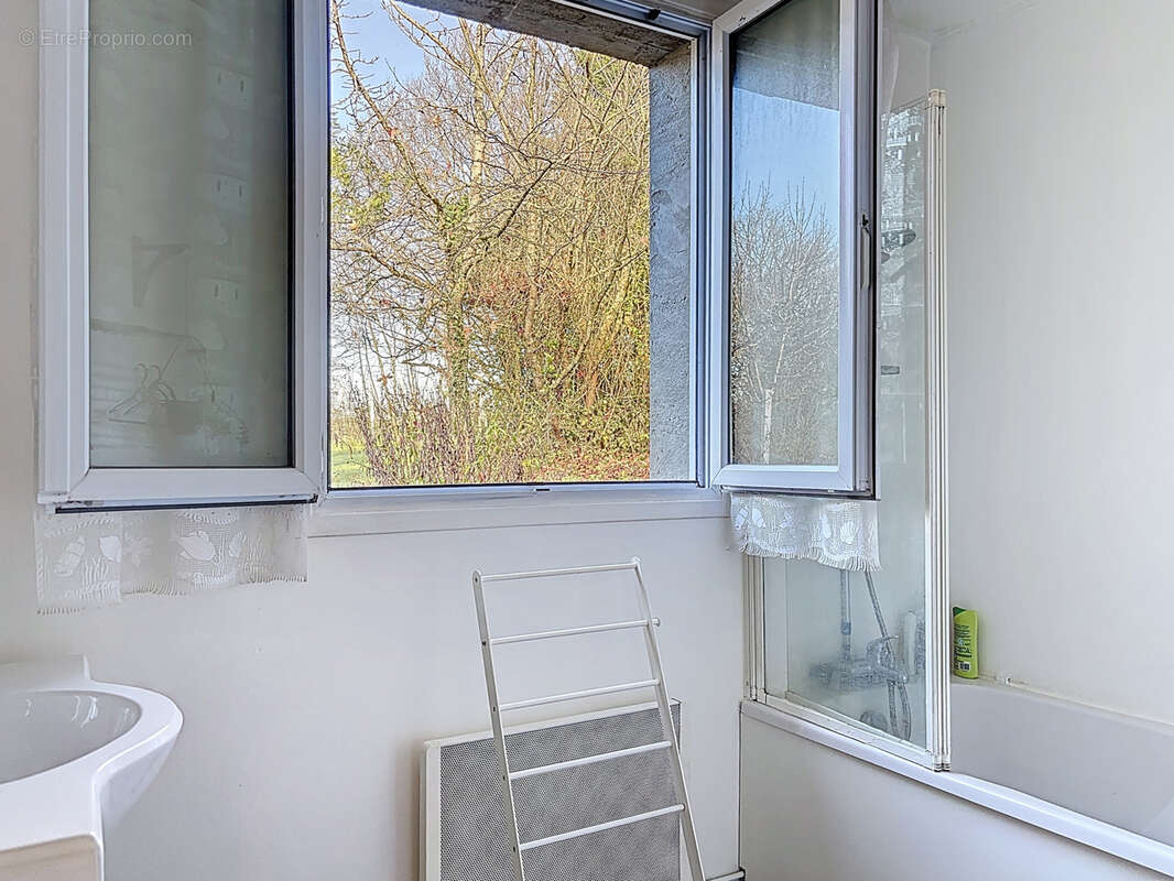 Maison à NEUFMESNIL