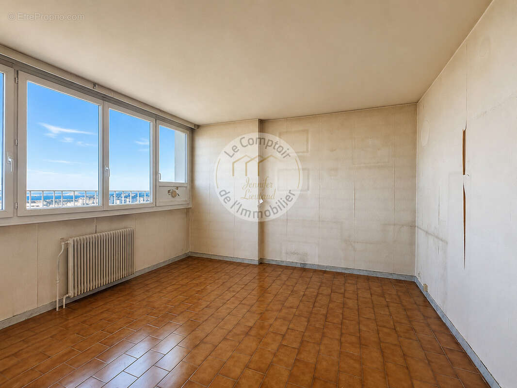 Appartement à MARSEILLE-9E