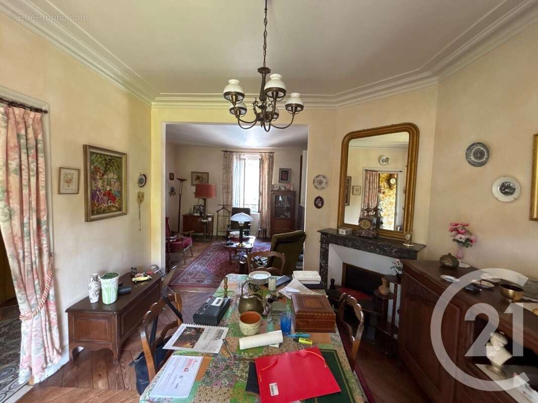 Maison à IVRY-LA-BATAILLE