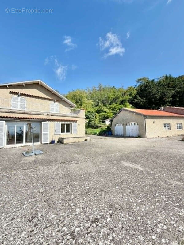 Ensemble immobilier de caractère à Teilhède   Vue imprenable et fort potentiel - photo 12