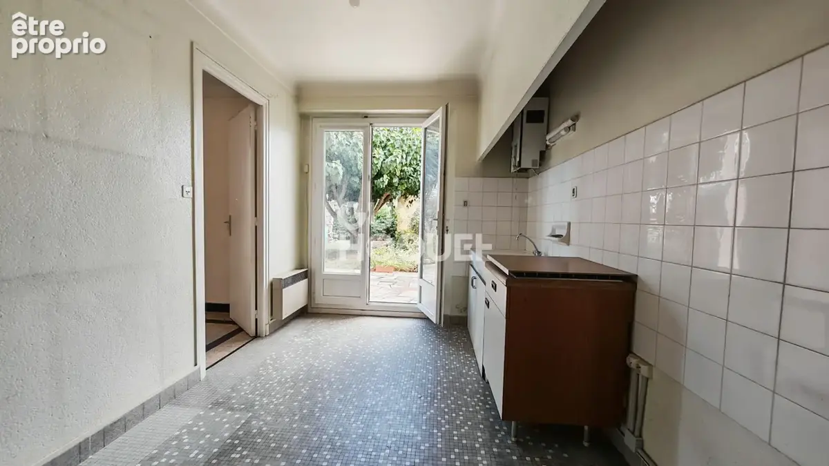 TOULOUGES Maison familiale 4 chambres sur 1075 m² de terrain avec appartement indépendant - photo 13