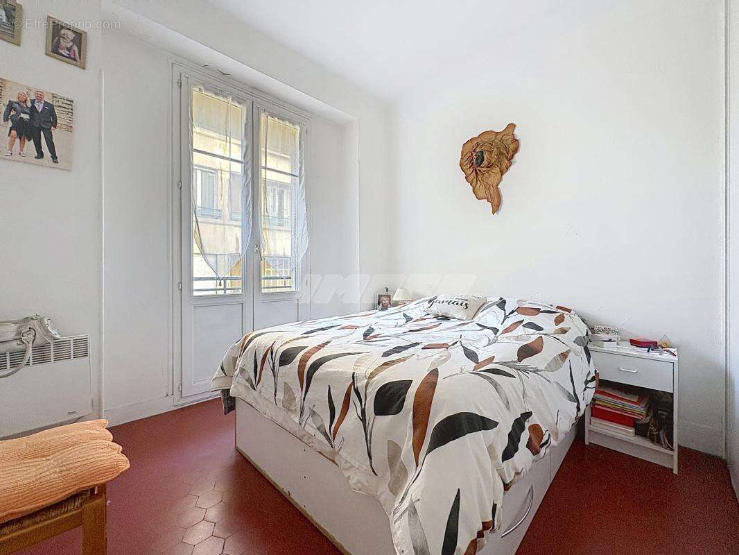 Appartement à MARSEILLE-5E