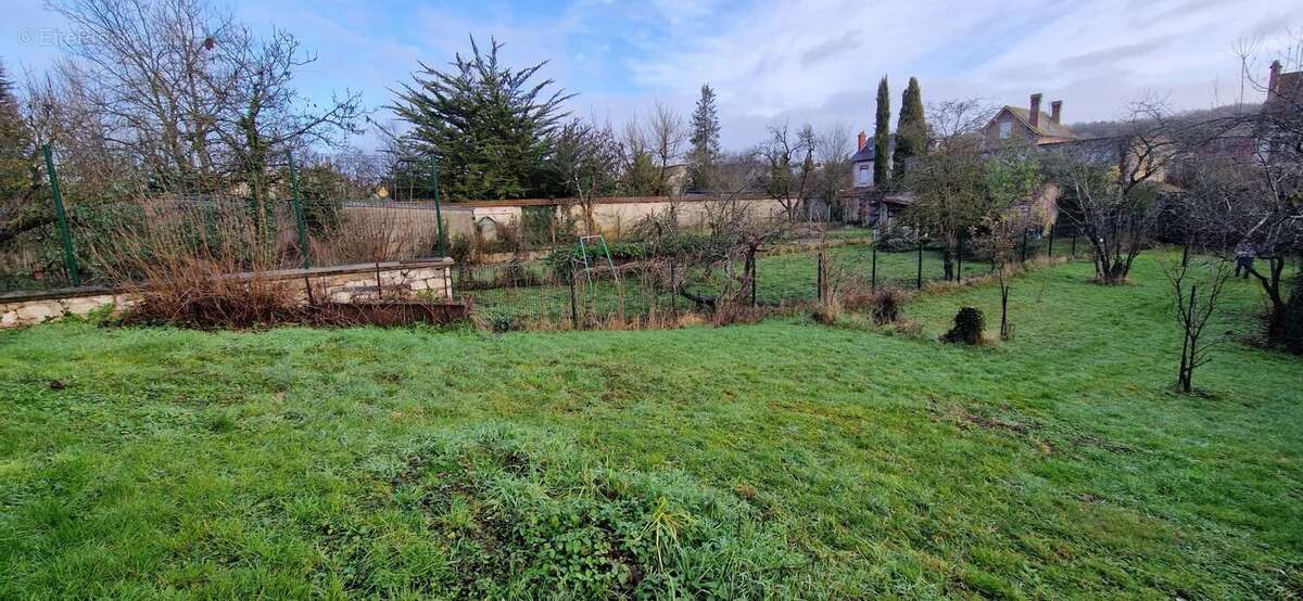 Terrain à MORET-SUR-LOING