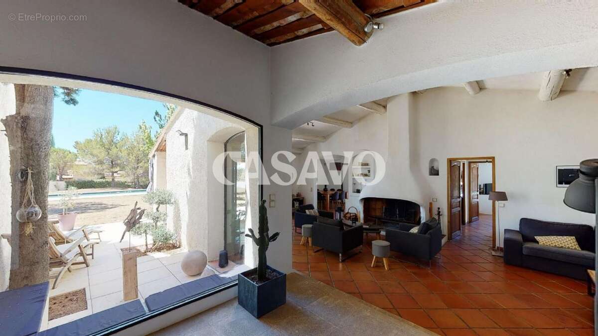 Maison à POURRIERES