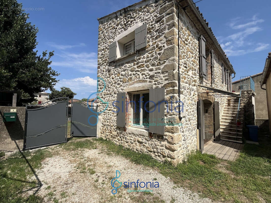 Maison à MOUSSAC