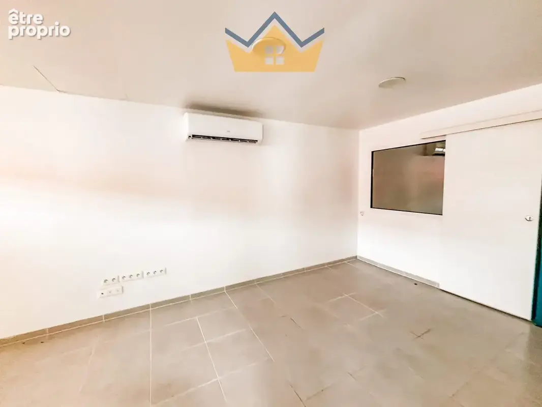 Commerce 158 m² à vendre à Fort-De-France (97200) - photo 2