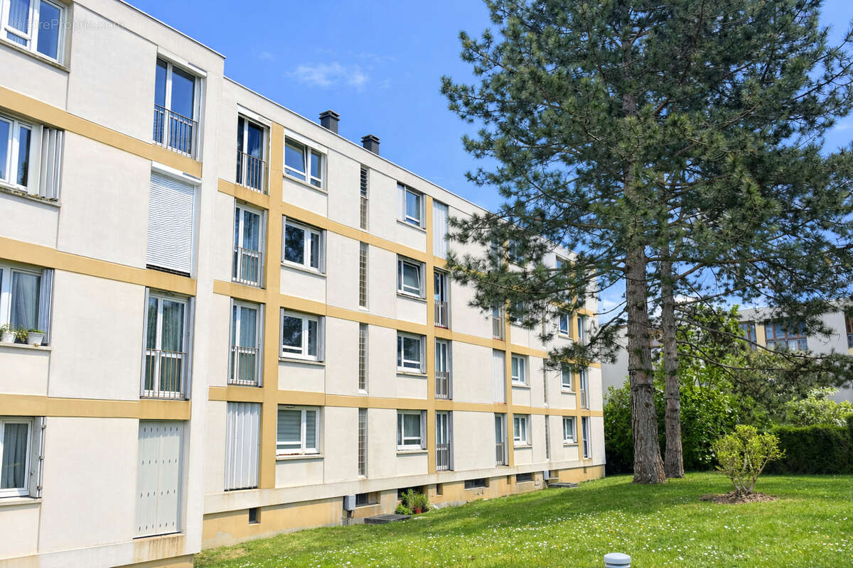 Appartement à NEUILLY-PLAISANCE
