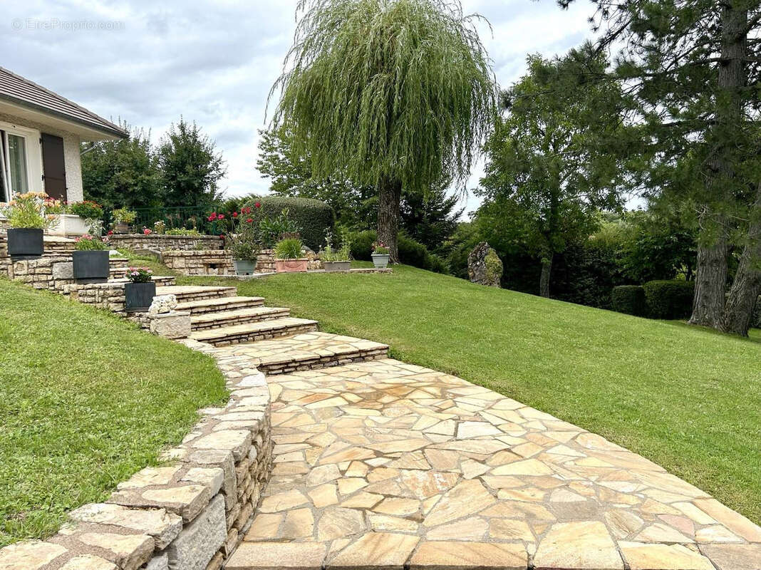 Maison à ECOLE-VALENTIN