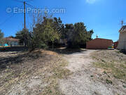 Terrain à CAUMONT-SUR-DURANCE