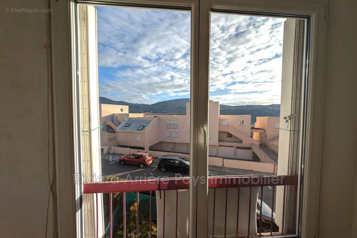 Appartement à CARROS