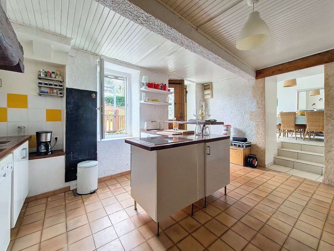 Maison à FERRIERES-POUSSAROU