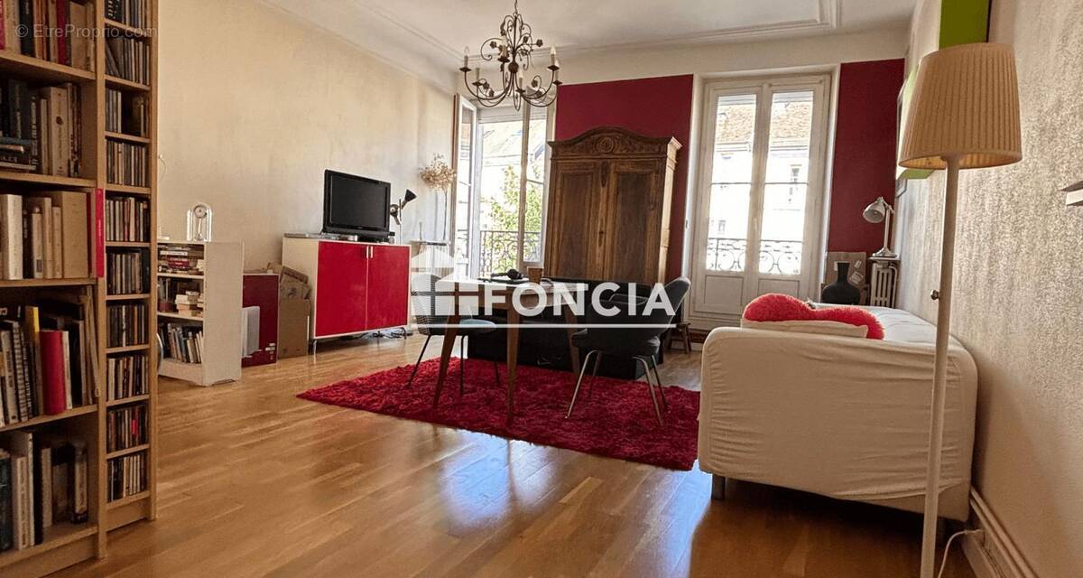 Appartement à FONTAINEBLEAU