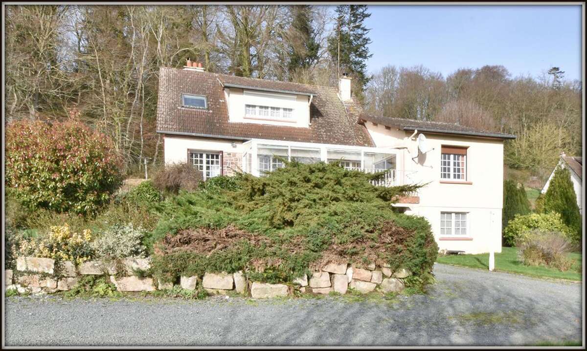 Maison à VALMONT