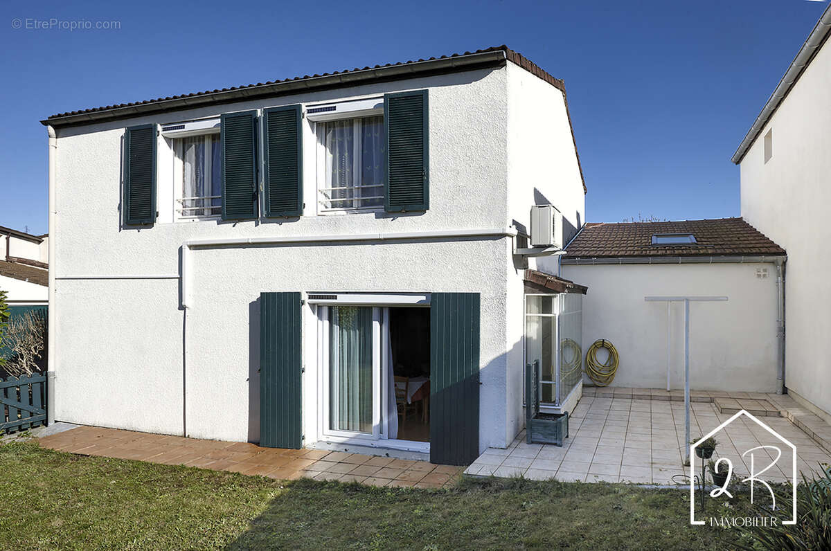 Maison à SEREZIN-DU-RHONE