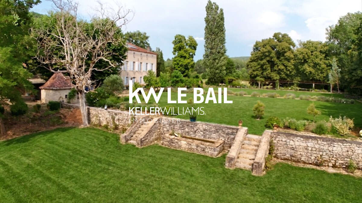 Maison 20 pièces 695 m² à vendre à Prayssac (46220) - photo 4
