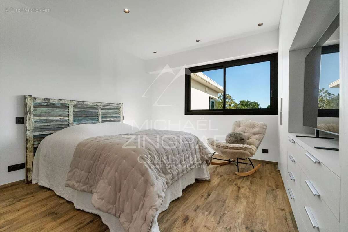Maison à MOUGINS