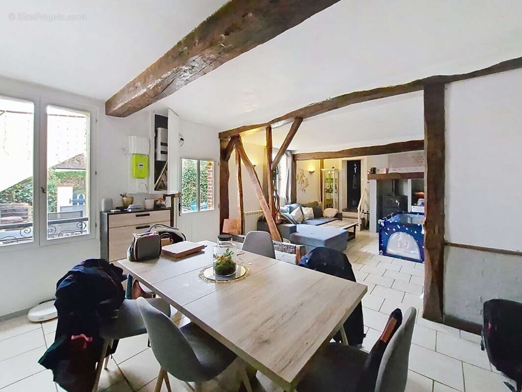 Maison à CHAUMONT-EN-VEXIN