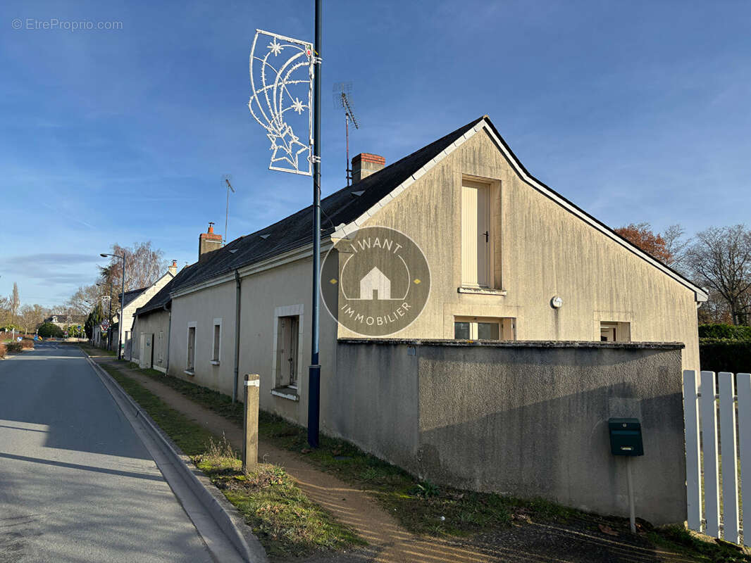 Maison à GENNES