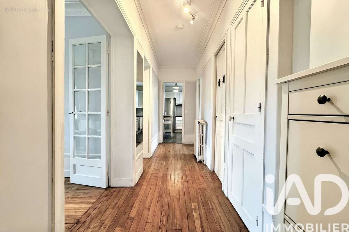 Photo 7 - Appartement à COURBEVOIE