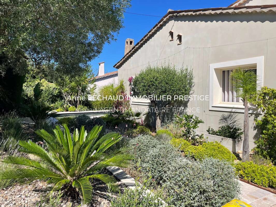 Maison à MOUGINS