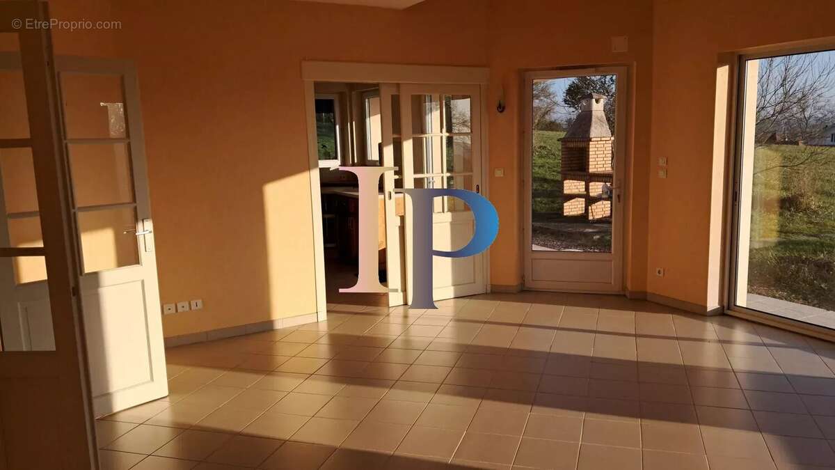 Maison à PARAY-LE-MONIAL