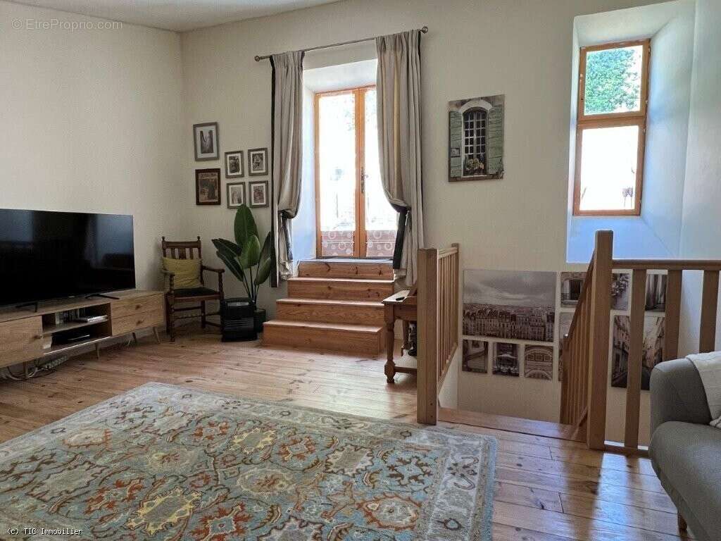Maison à VERTEUIL-SUR-CHARENTE