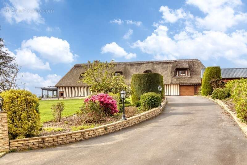  Chaumière de caractère – 200 m² – Environnement privilégié à proximité de Saint-Romain-de-Colbosc - photo 2