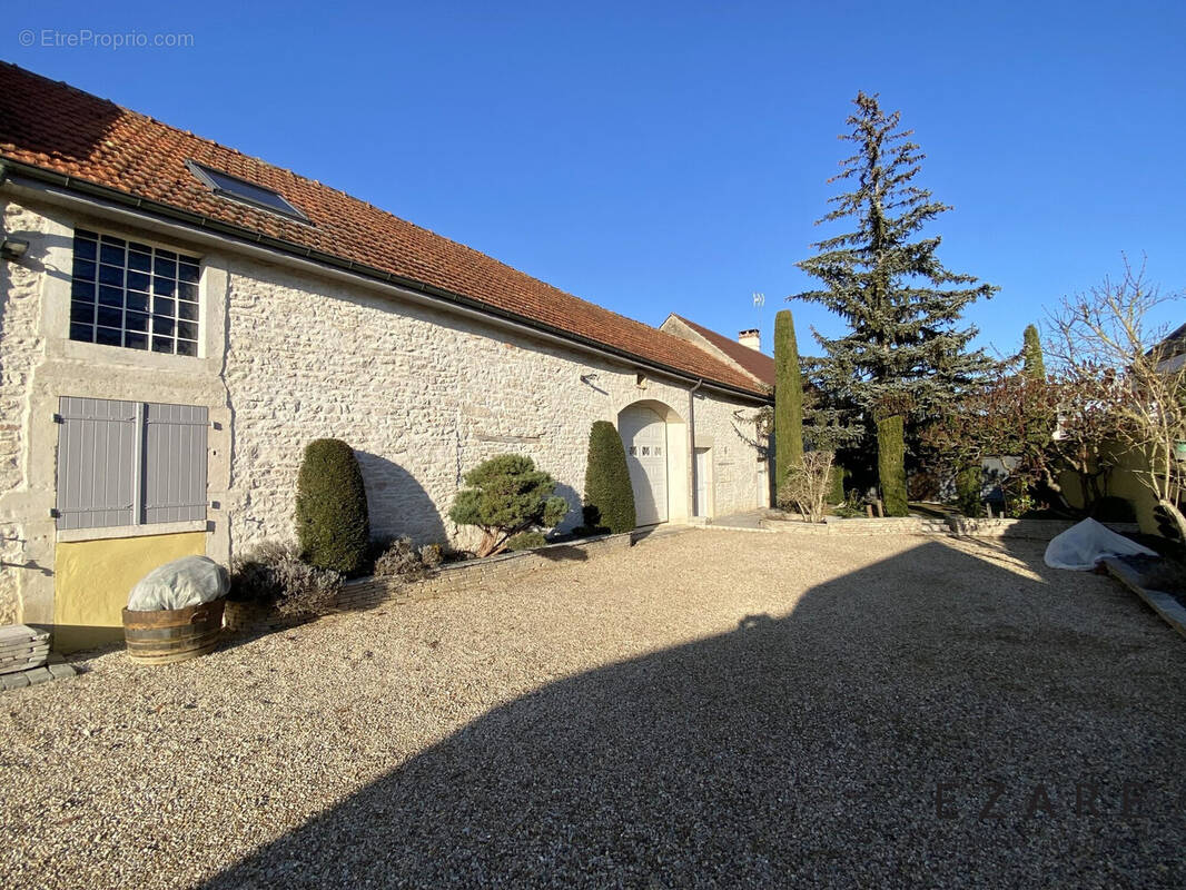 Grande dépendance  - Maison à VIGNOLES