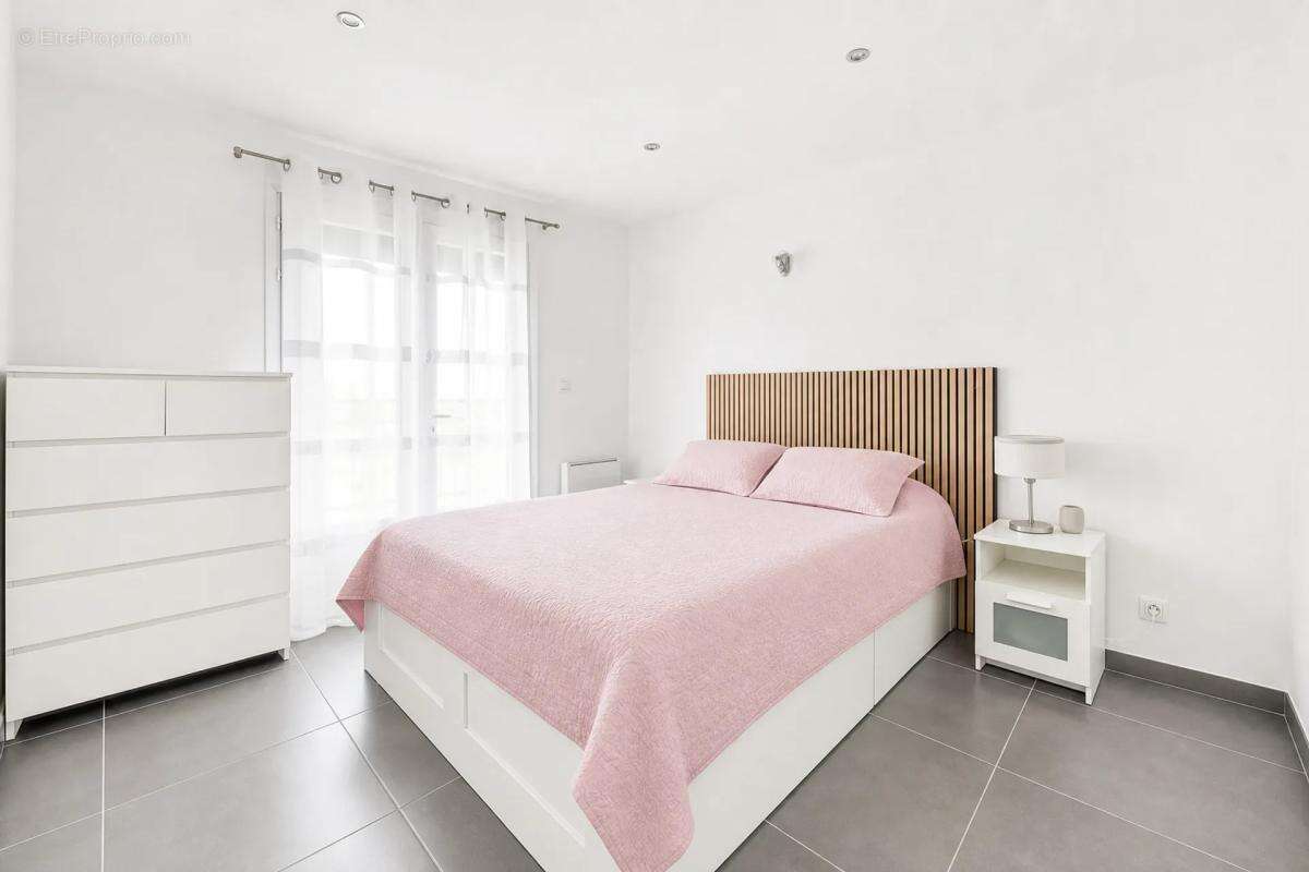 Maison à LIVERDY-EN-BRIE