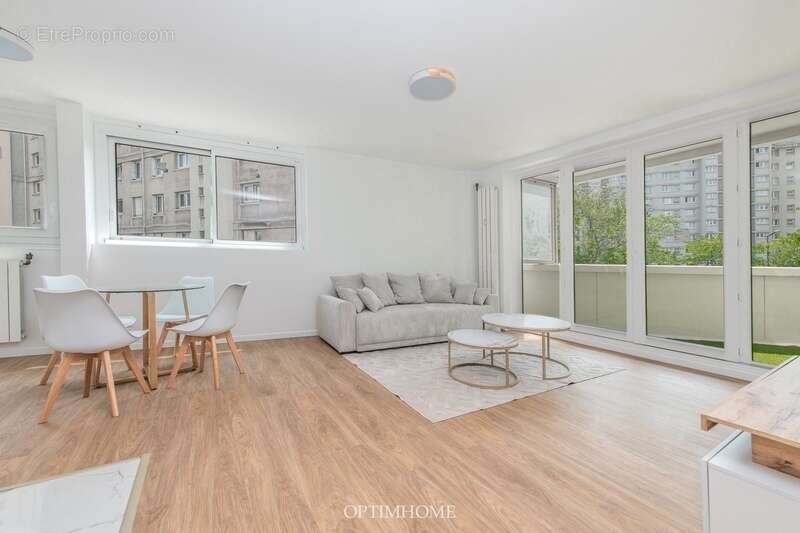 Appartement à PARIS-15E