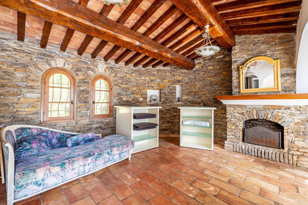 Maison à PLAN-DE-LA-TOUR