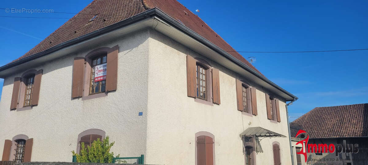Maison à STEINBRUNN-LE-HAUT