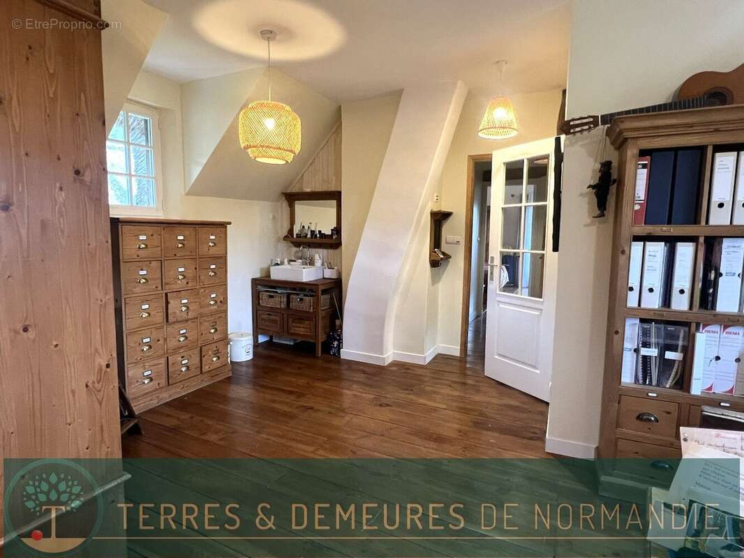 Maison à MARAIS-VERNIER