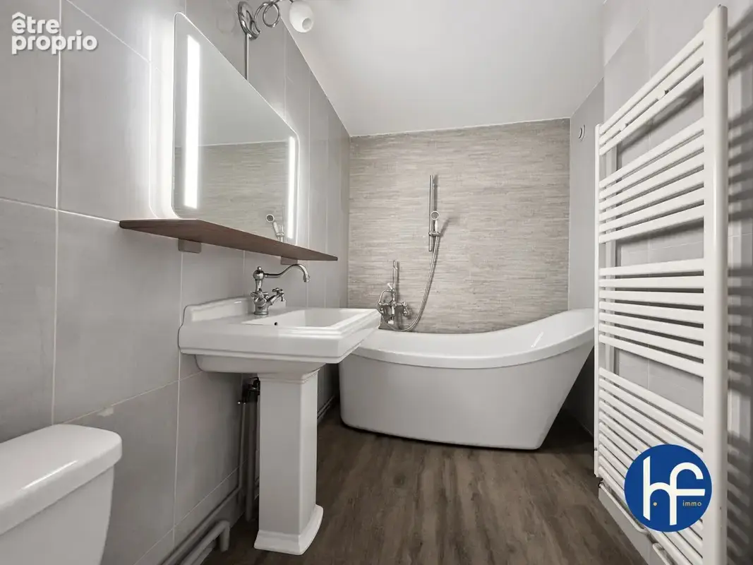 T3 en duplex avec parking, extérieur, dépendance et cave - photo 4