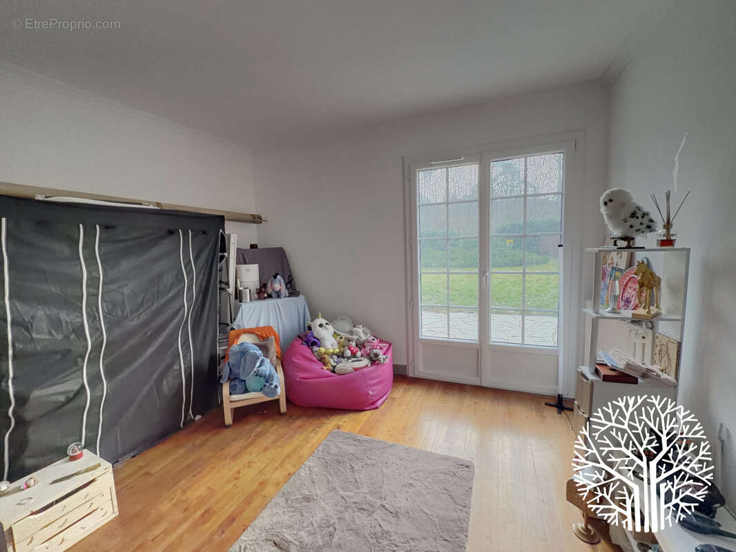 Maison à MILLY-LA-FORET