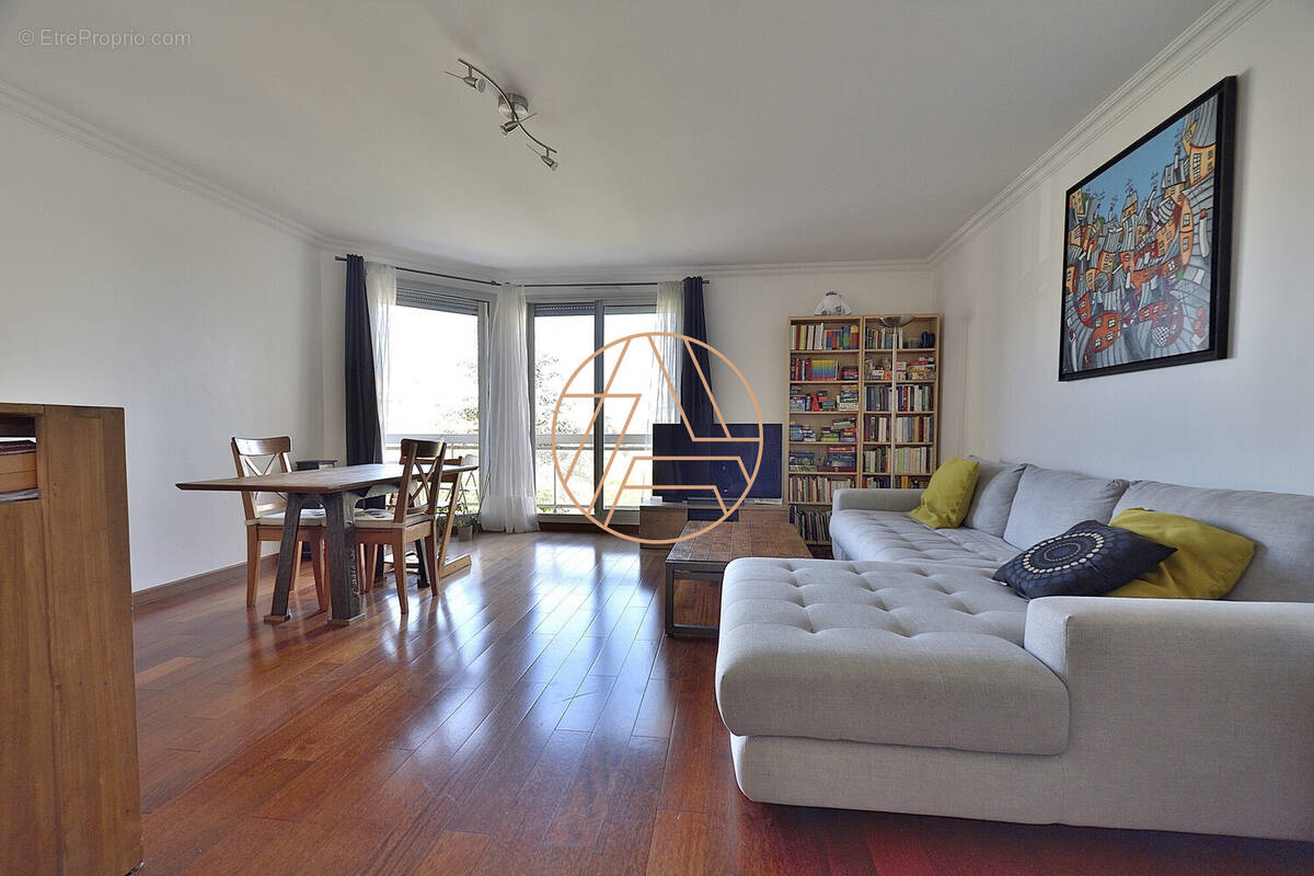 Appartement à SAINT-MAUR-DES-FOSSES