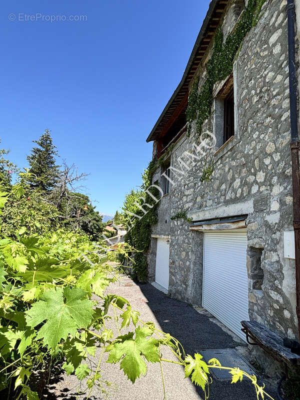 Venterol, maison 163 m2 + grages, caves et jardin. - photo 37