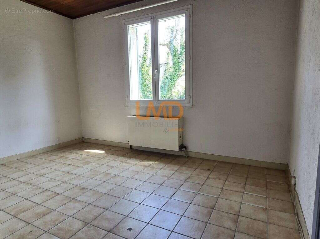 Maison à CABRIERES-D'AVIGNON
