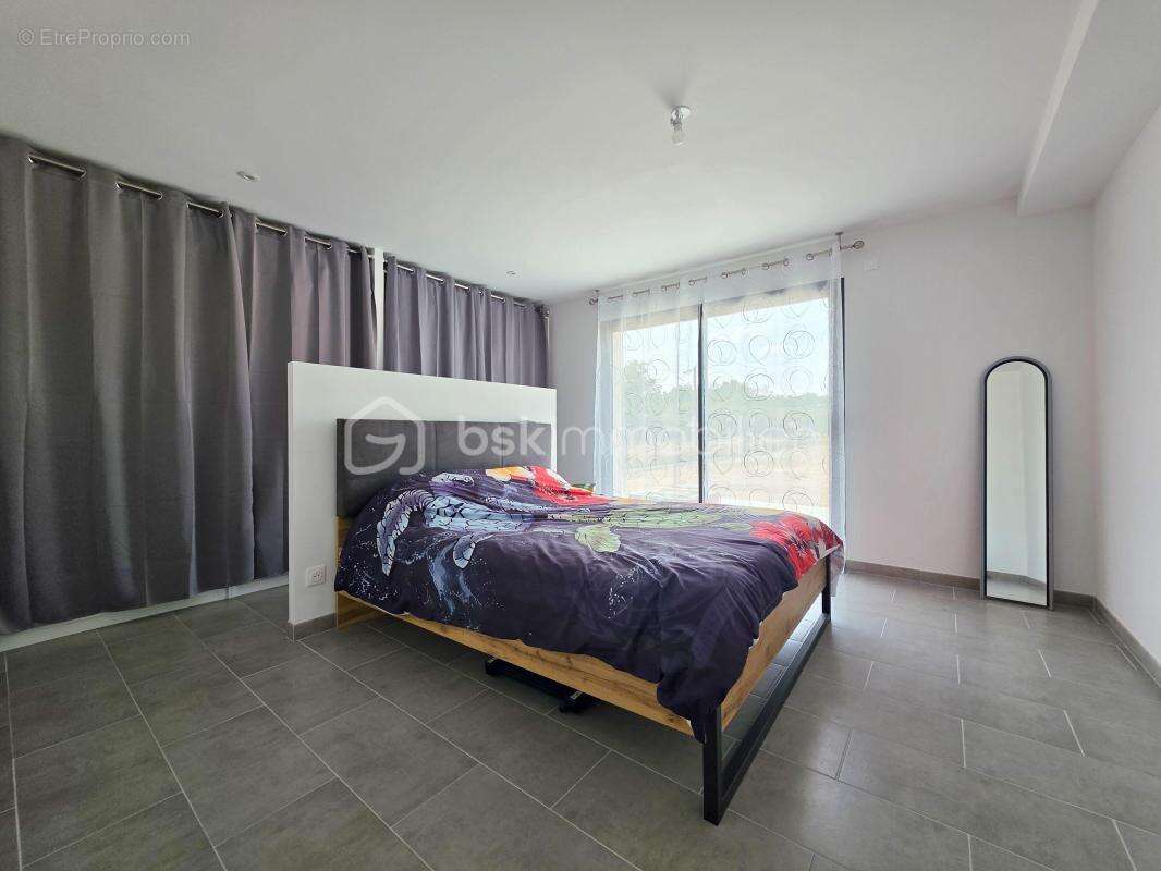 Maison contemporaine de 2023 avec 1 861 m² de terrain - photo 9