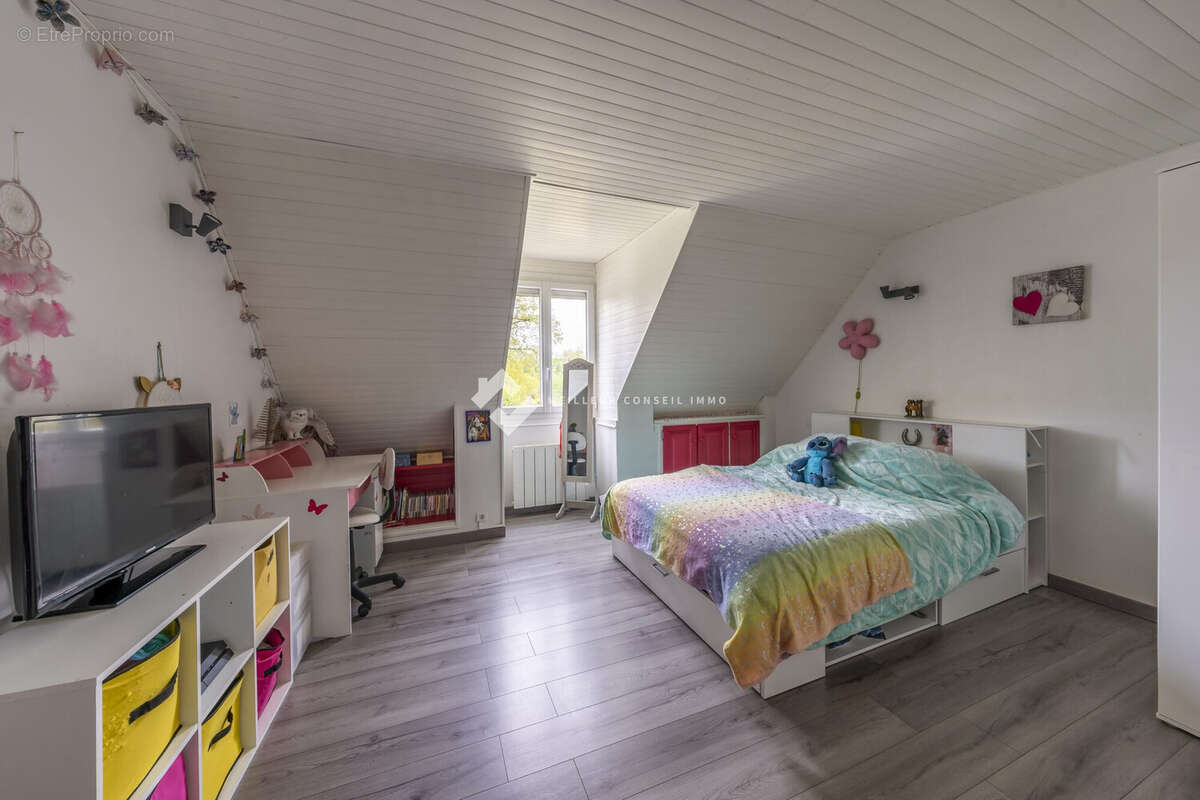 Maison 165 m² à Cely  - photo 8