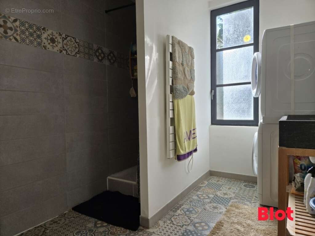 Maison 112 m² à Fougeres  - photo 6