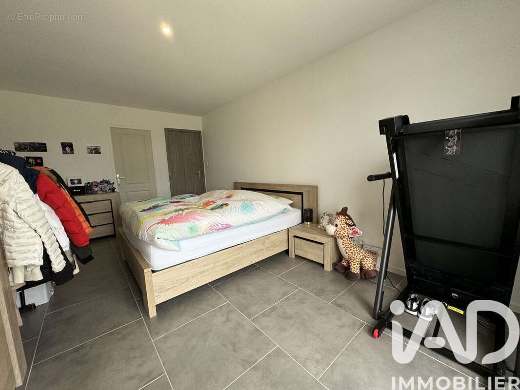 Maison 132 m² à La Chapelle-Sur-Loire  - photo 9