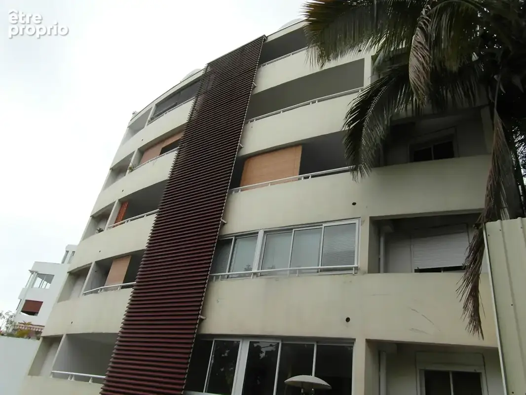 ST DENIS - T3 -5ème étage, 61 m² - photo 10