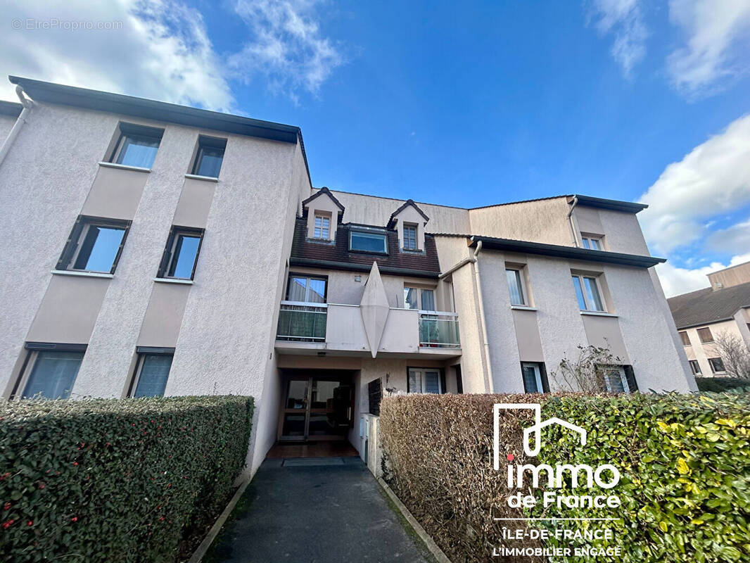 Appartement à PONTAULT-COMBAULT